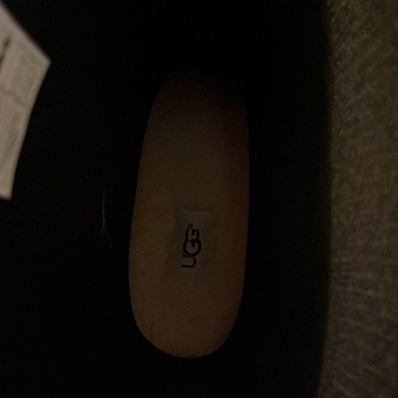 UGG brand Women’s Sienna mid-calf rain boot. Black patent rain boots. Like new. - Picture 8 of 8